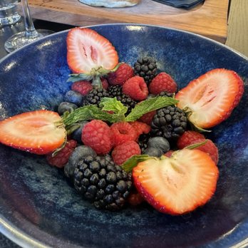 Six One Nine Supper Club - Fresh Fruit for French Toast - Cocktail Bars Near Me - Wallingford, Connecticut Six One Nine Supper Club - Fresh Fruit for French Toast - Cocktail Bars Near Me - Wallingford, Connecticut