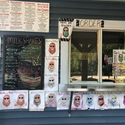 Barkleys Diner - Enter a contest