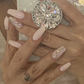 Aroma Nail Foot Spa - Nail Salons Near Me - Selden, New York
