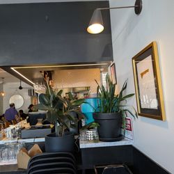 Fiorella -Clement - Host stand and kitchen