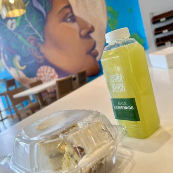 Spiced Black - Lemonade and Rum Cake - Soul Food Near Me - Upper Marlboro, Maryland