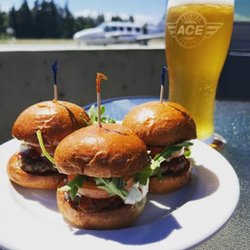 Final Approach Restaurant