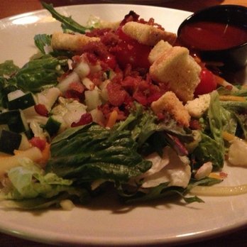 Applebee's Grill + Bar - House salad with French dressing - American Near Me - Charleston, West Virginia Applebee's Grill + Bar - House salad with French dressing - American Near Me - Charleston, West Virginia