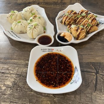 Fun Noodle Bar - 17. Steamed Bao 25. Pad Thai - Chinese Near Me - Santa Fe, New Mexico