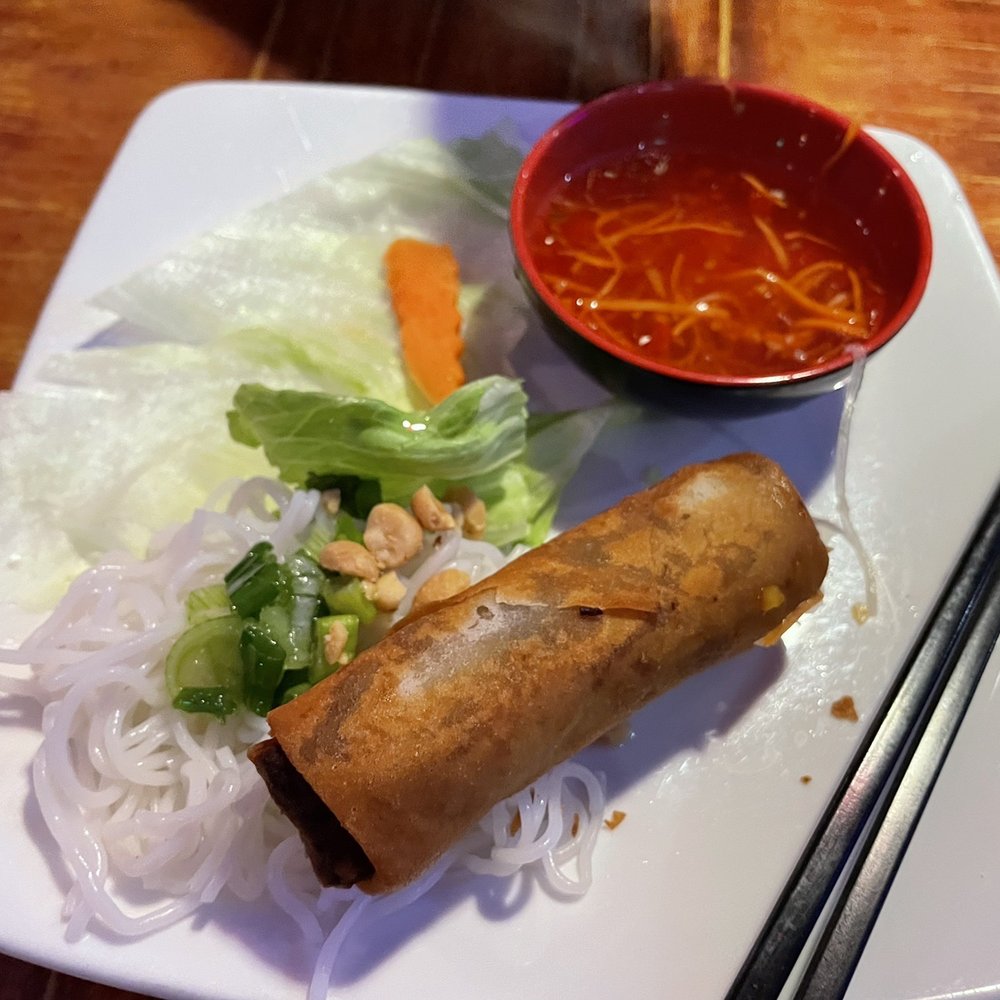 Pho Horn's - Crispy spring roll (comes with 2 pieces) - Vietnamese Near Me - Pawtucket, Rhode Island Pho Horn's - Crispy spring roll (comes with 2 pieces) - Vietnamese Near Me - Pawtucket, Rhode Island