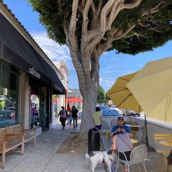 Caffe Luxxe - Chill - Coffee & Tea Near Me - Santa Monica, California Caffe Luxxe - Chill - Coffee & Tea Near Me - Santa Monica, California