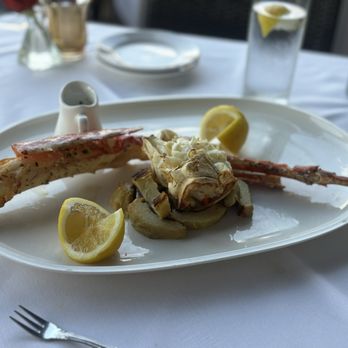 Porch and Parlor - King Crab leg - Steakhouses Near Me - Memphis, Tennessee Porch and Parlor - King Crab leg - Steakhouses Near Me - Memphis, Tennessee