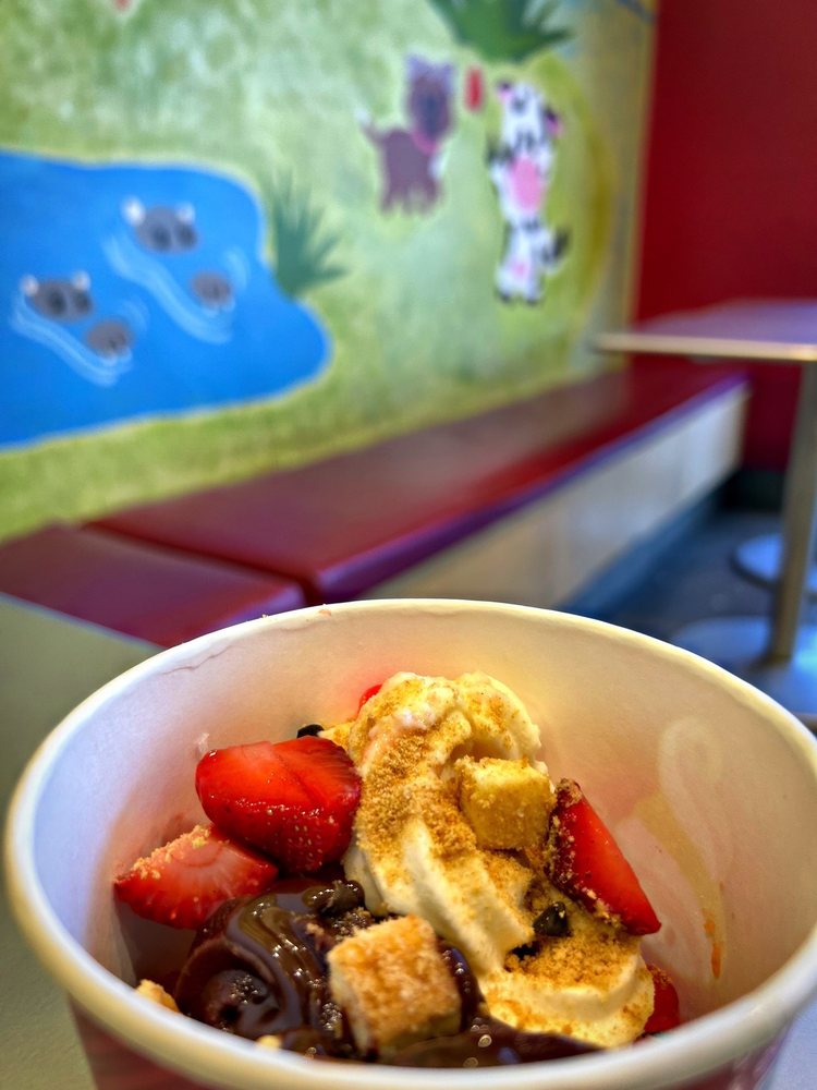 MENCHIE’S COBBLESTONE PLAZA Updated August 2024 67 Photos & 42