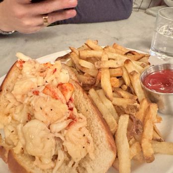 Neptune Oyster - Seafood Near Me - Boston, Massachusetts
