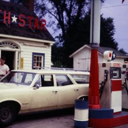 Northstar Gas Station - CHARLIE'S NORTH STAR HOUSTON MINNESOTA