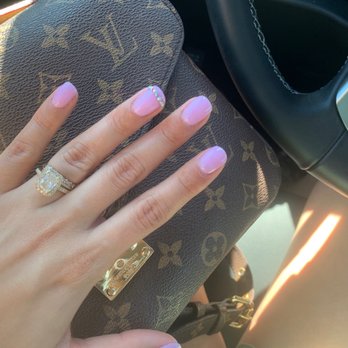 Gloss & Feathers - Dip powder - Nail Salons Near Me - Phoenix, Arizona Gloss & Feathers - Dip powder - Nail Salons Near Me - Phoenix, Arizona