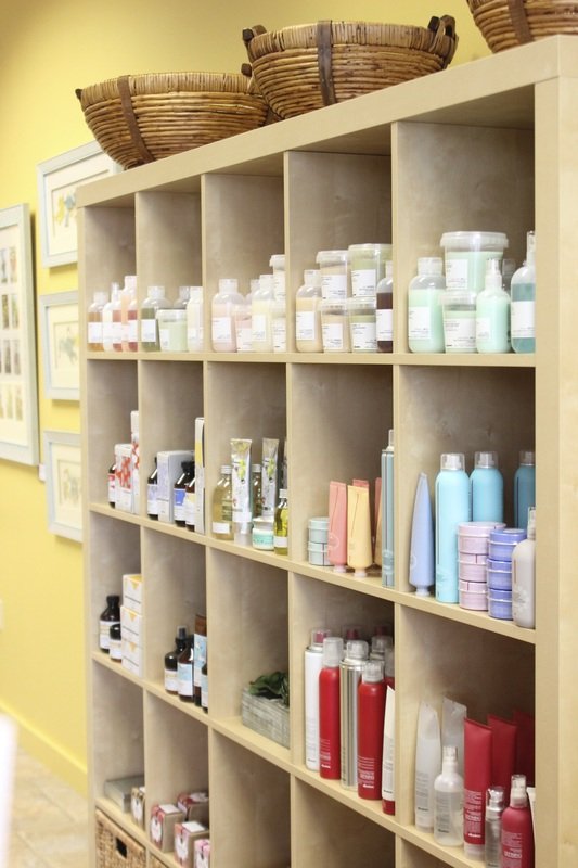 ELLEBELLE SALON Updated October 2024 12 Photos 200 W Summit Ave