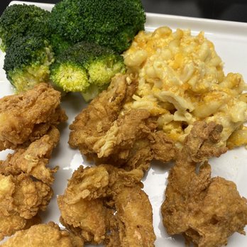 Me You and Irene - Fresh shrimp baked macaroni and broccoli - Seafood Near Me - Secane , Pennsylvania
