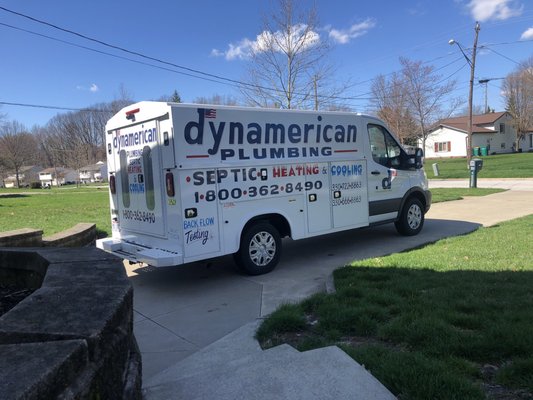 Dynamerican Logo