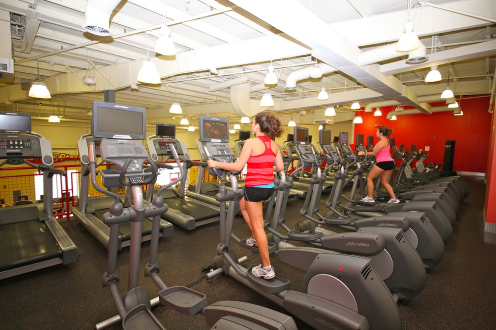 RETRO FITNESS Updated October 2024 41 Photos & 48 Reviews 60