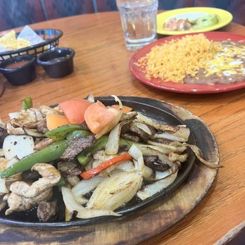 Gallo's Mexican Restaurant - Chicken and steak fajitas - Mexican Near Me - Fairbanks, Alaska