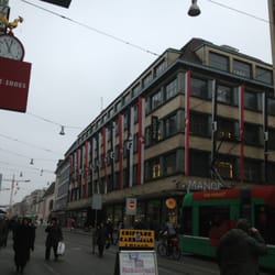 MANOR - Manor from the street