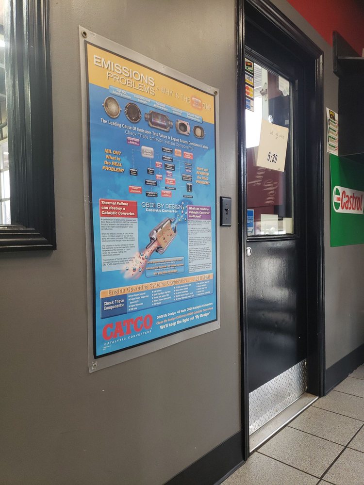 GWINN’S FAST LUBE & MUFFLER 121 W Wade Hampton Blvd, Greer, South