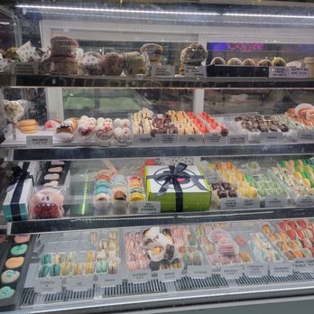 Bklyn Macs - Inside - Desserts Near Me - New York, New York Bklyn Macs - Inside - Desserts Near Me - New York, New York