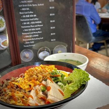 Loi's Kitchen - HỦ TIẾU MÌ KHÔ HẠ GIỚI - Vietnamese Near Me - Garden Grove, California