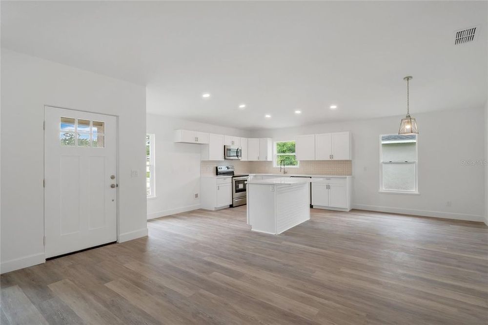 Slide of Houchins Family Construction