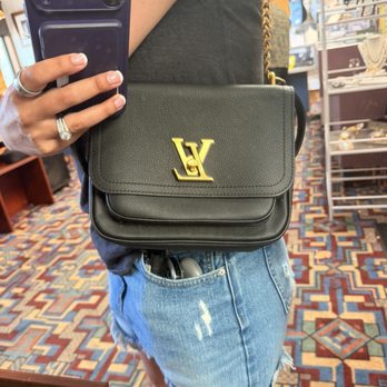 Granters Pawn Shop - Isabel helped with this beautiful purse that i absolutely love! Great shop with nice employees. - Jewelry Near Me - El Cerrito, California Granters Pawn Shop - Isabel helped with this beautiful purse that i absolutely love! Great shop with nice employees. - Jewelry Near Me - El Cerrito, California