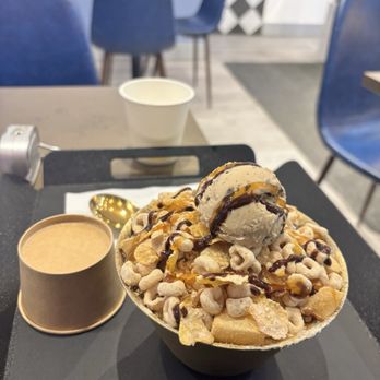 Snowday Bingsu & Dessert Cafe - Coffee Bingsu (small) - Korean Near Me - Toronto, Ontario Snowday Bingsu & Dessert Cafe - Coffee Bingsu (small) - Korean Near Me - Toronto, Ontario