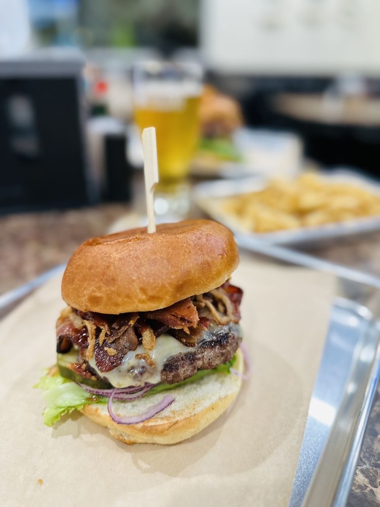 Billy Roys Burger