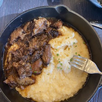 Honey Uninhibited - Covington - Oxtail and cheesy grits - Breakfast & Brunch Near Me - Covington, Kentucky Honey Uninhibited - Covington - Oxtail and cheesy grits - Breakfast & Brunch Near Me - Covington, Kentucky