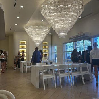 La La Land - Indoor seating - Cafes Near Me - Phoenix, Arizona