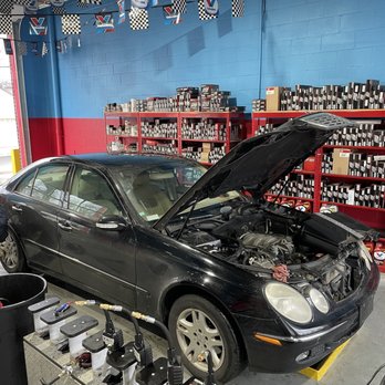 Instant Kwick Lube - Oil Change Stations Near Me - Madison Heights, Michigan