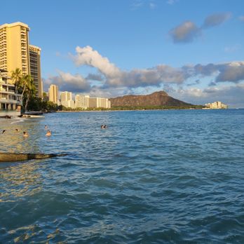 OUTRIGGER Reef Waikiki Beach Resort - View of Diamond Head from the wall - Hotels Near Me - Honolulu, Hawaii OUTRIGGER Reef Waikiki Beach Resort - View of Diamond Head from the wall - Hotels Near Me - Honolulu, Hawaii