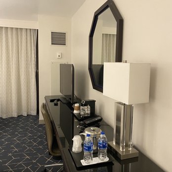 Sheraton Norfolk Waterside Hotel - Hotels Near Me - Norfolk, Virginia Sheraton Norfolk Waterside Hotel - Hotels Near Me - Norfolk, Virginia