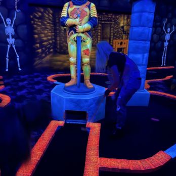 Enchanted Castle - Indoor mini golf - Amusement Parks Near Me - Lombard, Illinois Enchanted Castle - Indoor mini golf - Amusement Parks Near Me - Lombard, Illinois
