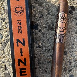WILD WOLF smoke N vape - Asylum 9 - fresh and around $20 a stick