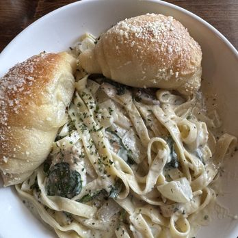 Ilario's Italian Cuisine - Chicken Florentine Pasta* - Italian Near Me - Kyle, Texas Ilario's Italian Cuisine - Chicken Florentine Pasta* - Italian Near Me - Kyle, Texas