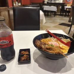 Hangout Ramen & Sushi - Shuva was awesome!! She had great energy and guided to the Hangout Ichimi Ramem! Loved it