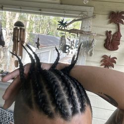 Marg & Gina's Live Hair Shop - Cornrows