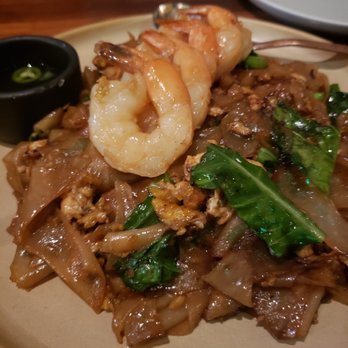 Hanuman Thai Eatery - Pad see ew with shrimp - Thai Near Me - Costa Mesa, California