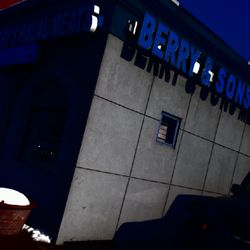 Ronnie Berrys Halal Meats - Corner of Dix and Vernor since 1947 South Dearborn