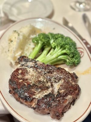 Daniel’s Broiler by null