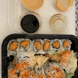 Spicy Salmon Naruto Roll