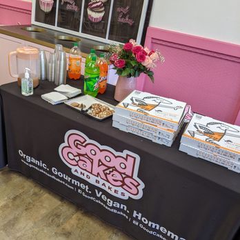 Good Cakes and Bakes - A celebration for their 10th anniversary! Congratulations - Bakeries Near Me - Detroit, Michigan