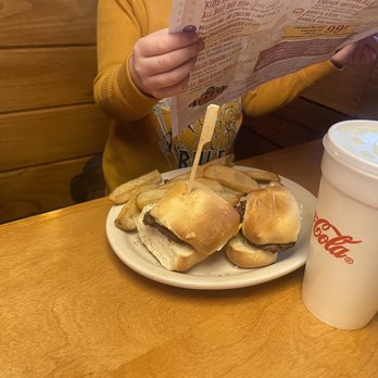 Texas Roadhouse - Mini Hamburger - Steakhouses Near Me - Macon, Georgia