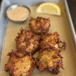 Pitt Street Station - Appetizer - crab & potato served with a cajun dip