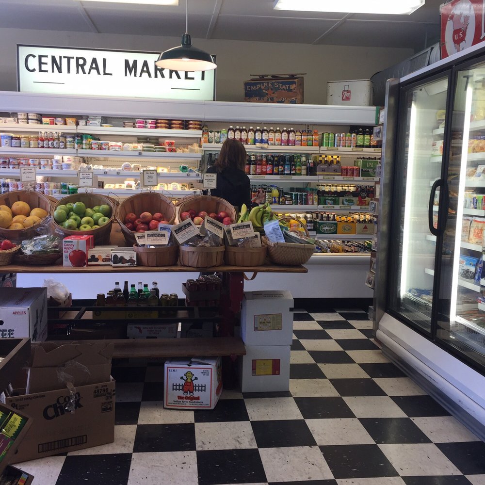 Otto's Market - Fresh produce and lots of cold drinks - Grocery Near Me - Germantown, New York