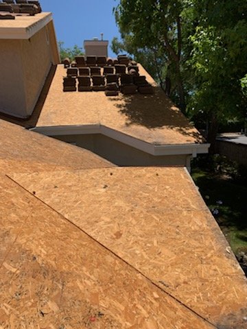 Slide of Francisco Roofing