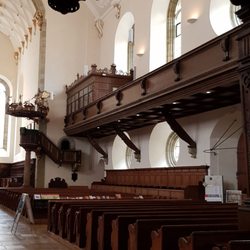 Evangelisch-Lutherische Kirchengemeinde Dreieinigkeitskirche - Kanzel und Empore