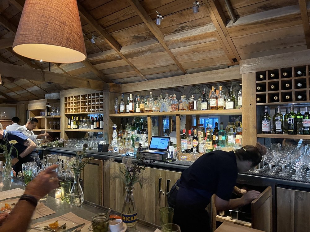 Angele Restaurant & Bar
