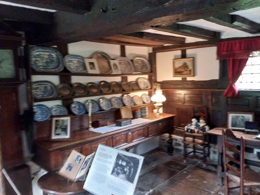 Anne Hathaway's Cottage by null